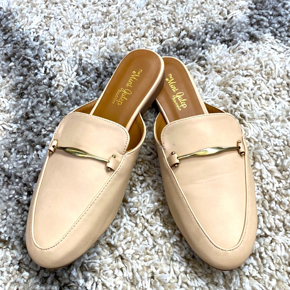 NWOB The Mint Julep Boutique Mules